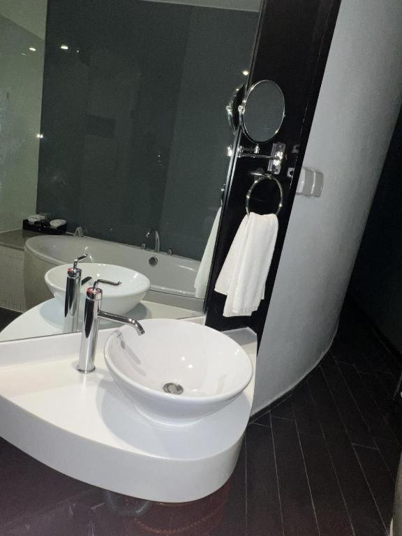 Guangdong Nanmei Osotto Hotel 4*