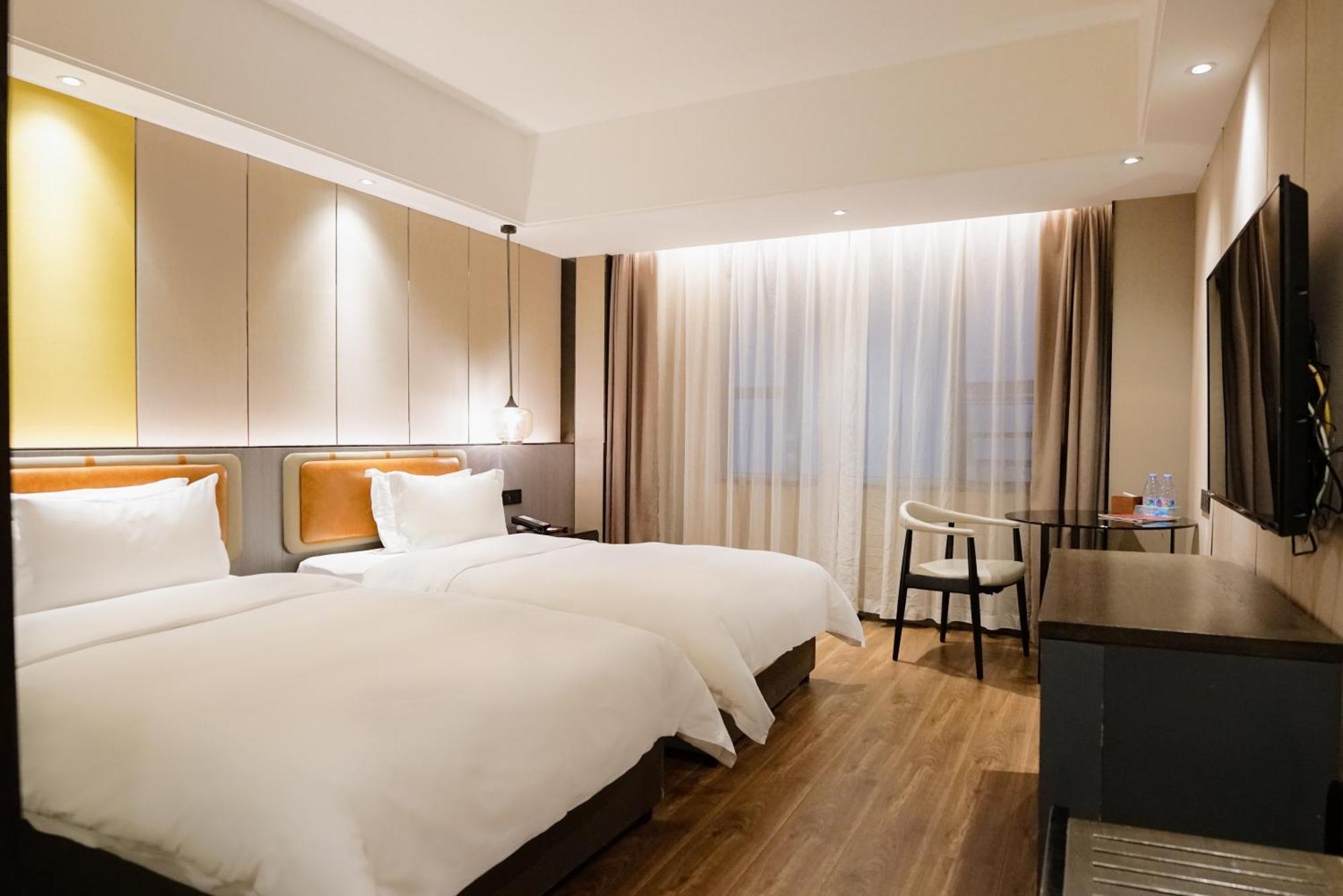 Hotel Paco Datang Metro Guangzhou-free Shuttle Bus For Fair 4*