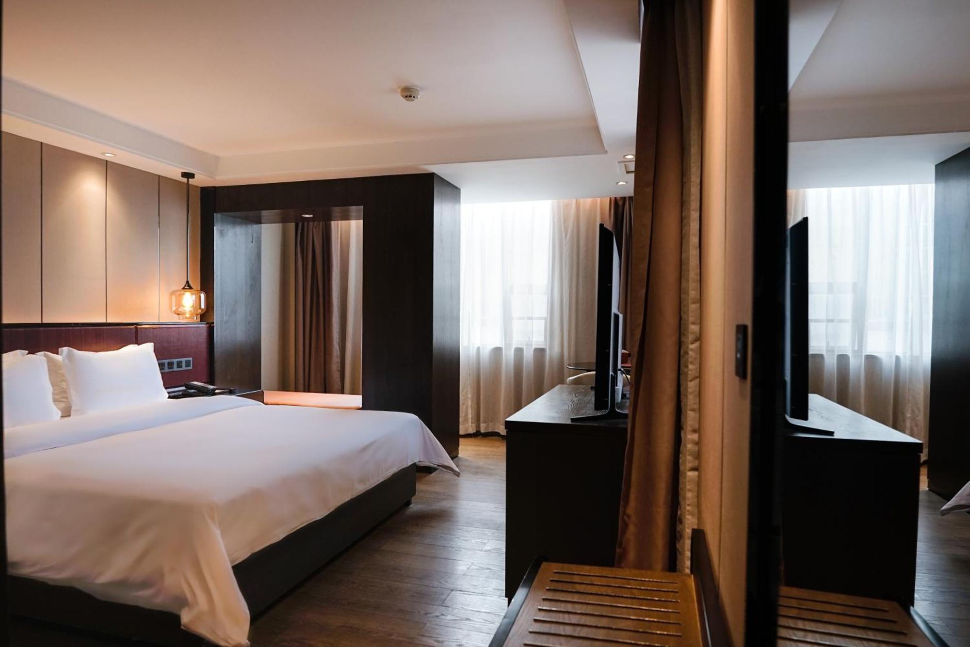 Hotel Paco Datang Metro Guangzhou-free Shuttle Bus For Fair