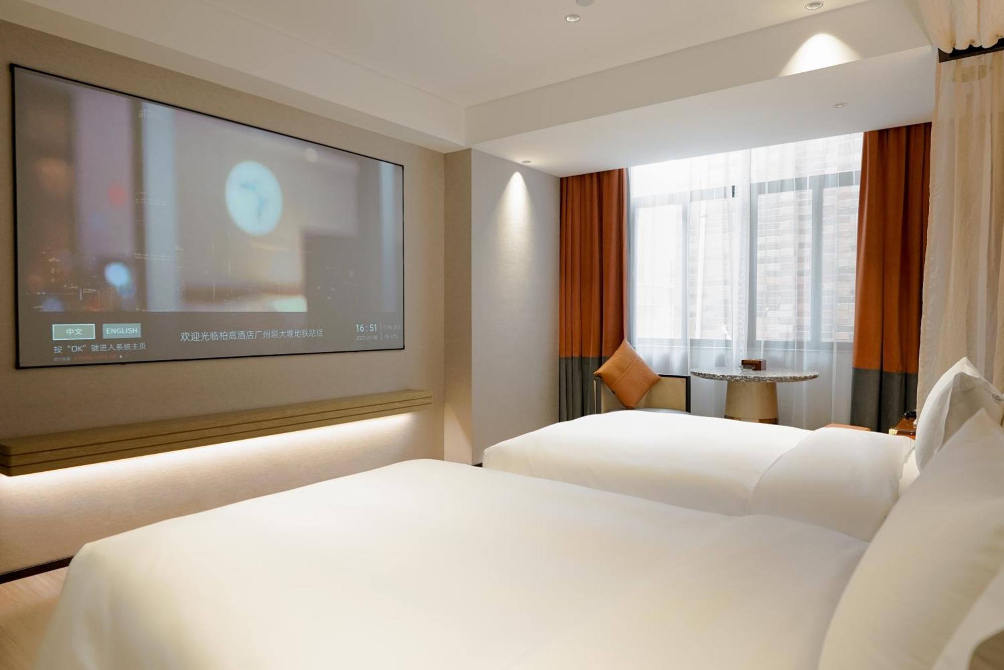 Hotel Paco Datang Metro Guangzhou-free Shuttle Bus For Fair 4*