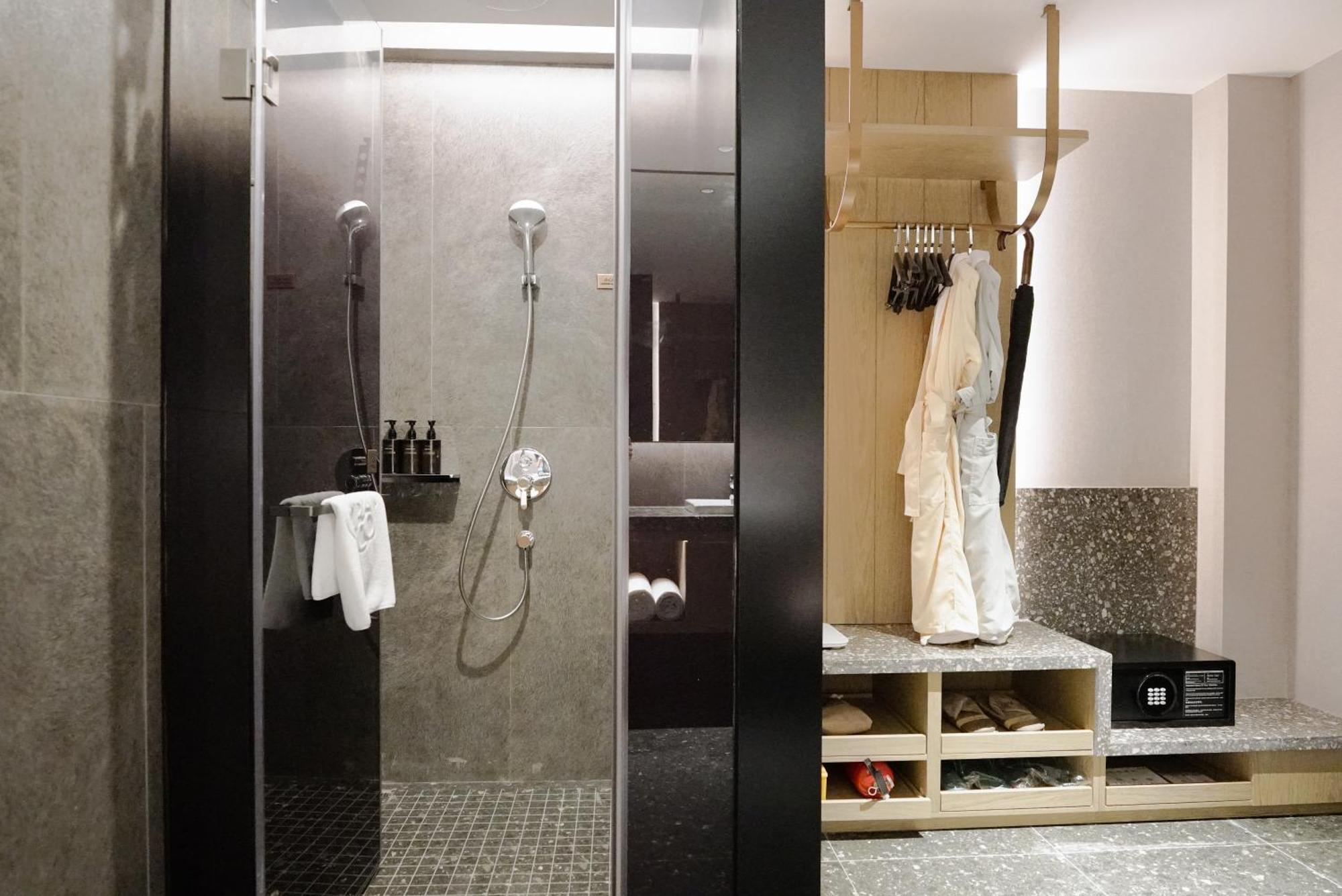 Paco Datang Metro Guangzhou-free Shuttle Bus For Fair Hotel 4*