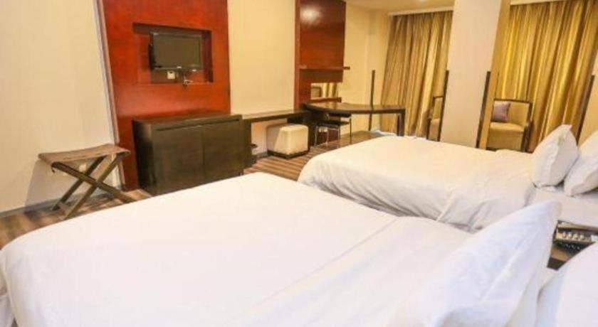 Shenggao Dongpu Branch Hotel 3*