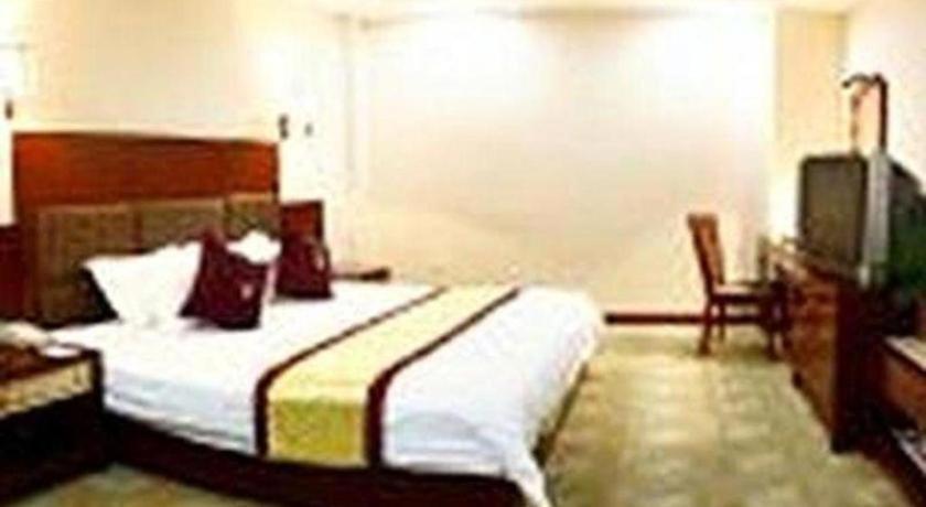 Hotel Yue Lai Yue 2*