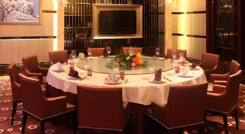 Chateau Starriver Peninsula Hotel 5*