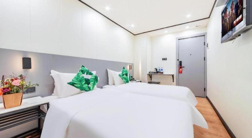 Xinghe Xinfeng Railway Station & Bus Station Branch 3* Guangzhou