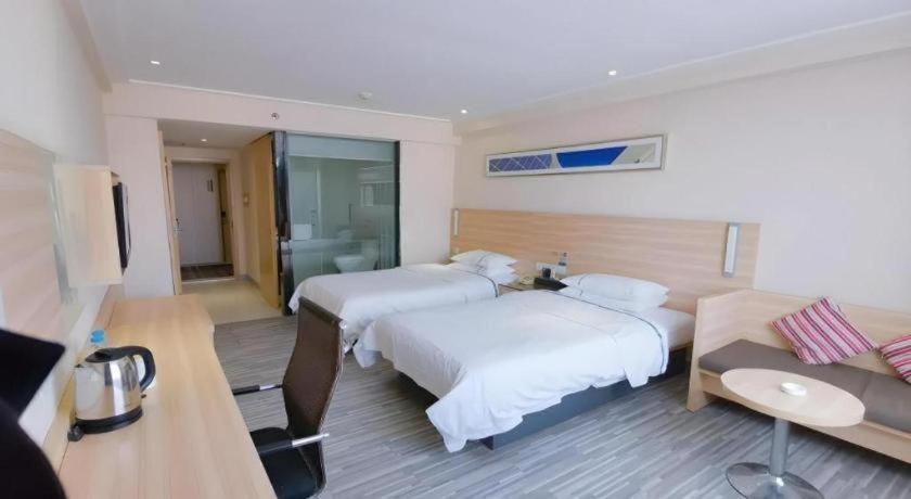 Comfort Jiaokou Metro Station Hotel 2*