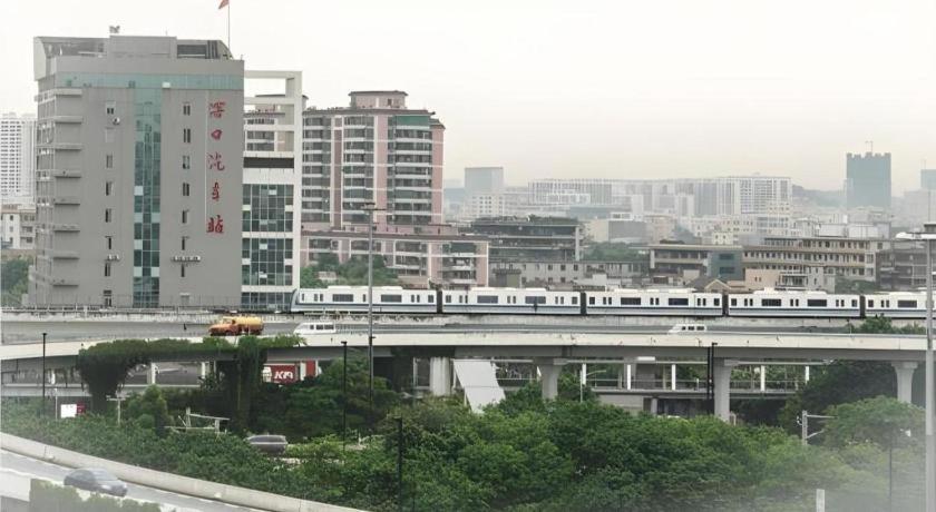 Comfort Jiaokou Metro Station Hotel