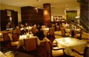 Warm Yes Business Hotel