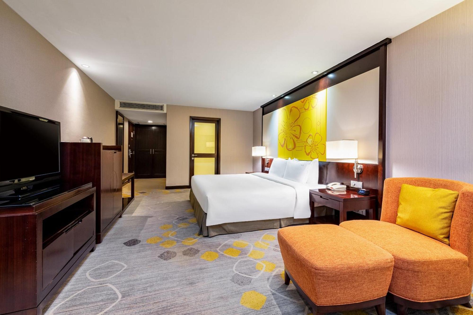 Voco Shifu By Ihg - Free Shuttle Bus & Buyer Registration Counter During Fair Hotel