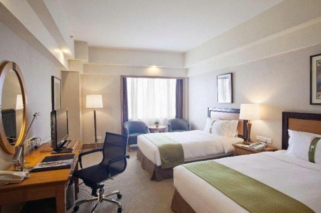 Crystal Orange Hotel 4*