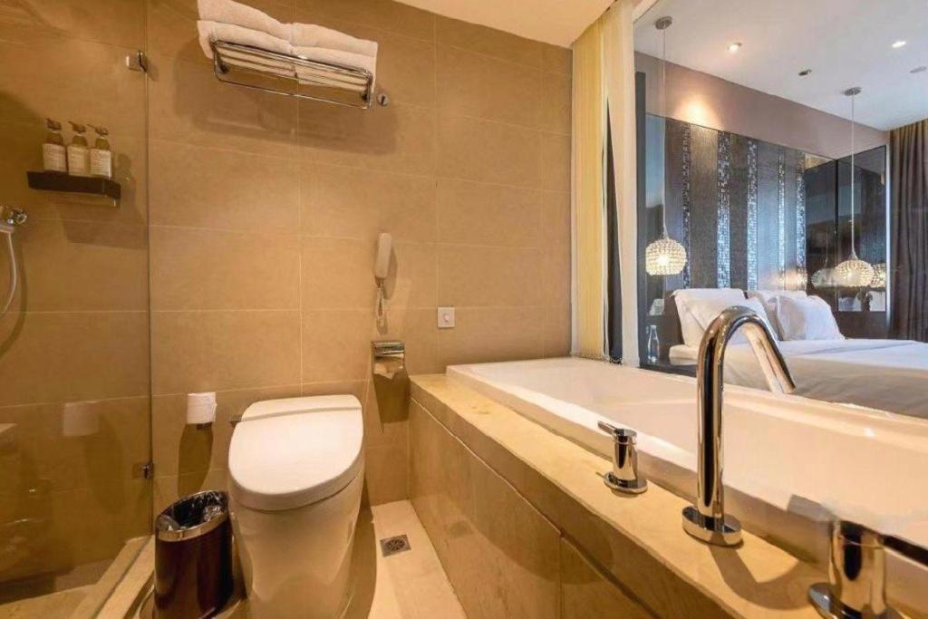Hotel Crystal Orange