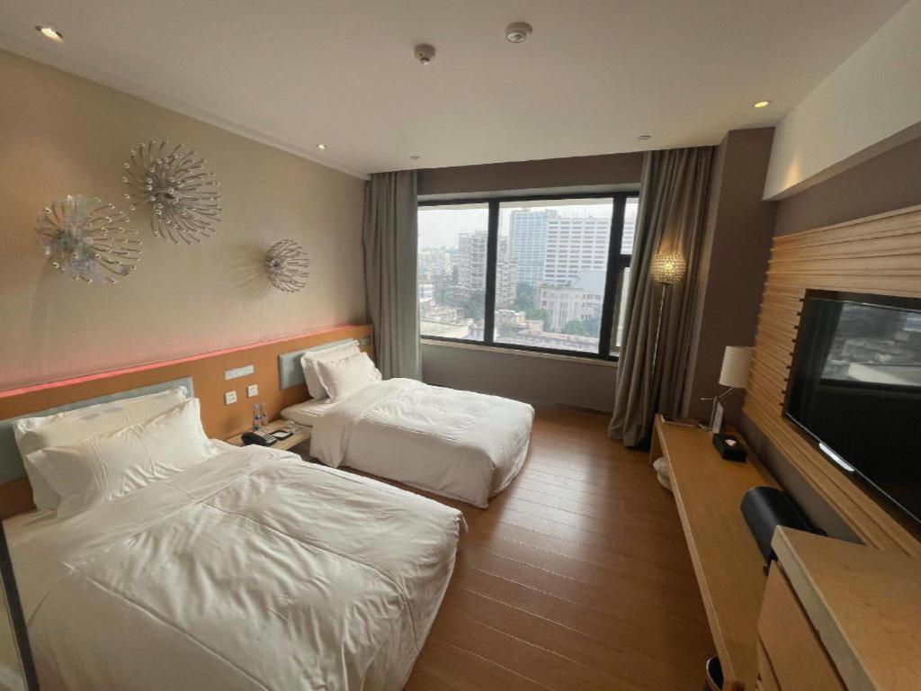 Hotel Crystal Orange 4*