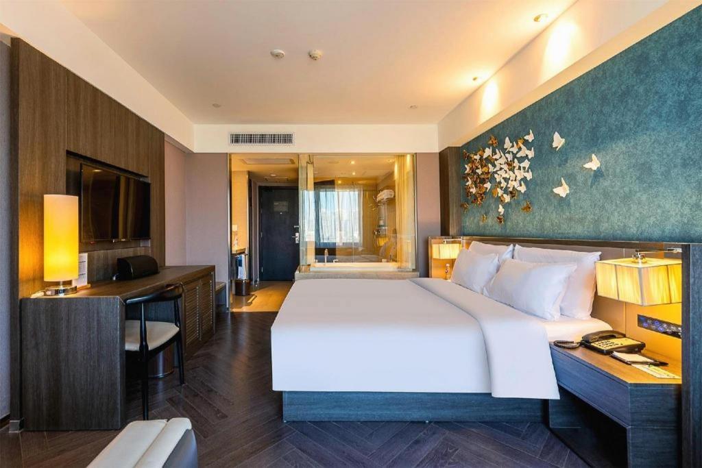 Crystal Orange Hotel