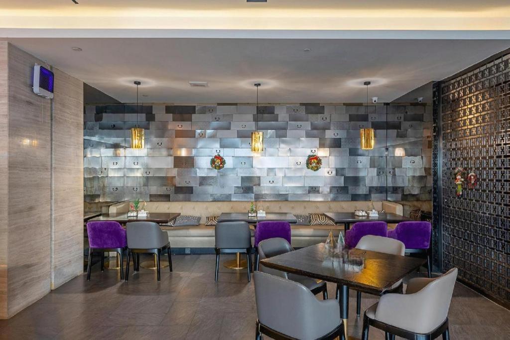 Hotel Crystal Orange 4*