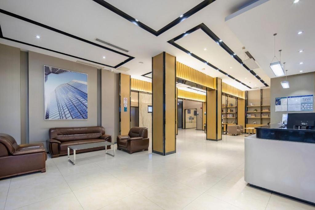 Comfort Renhe Metro Station Huatong Plaza 2*
