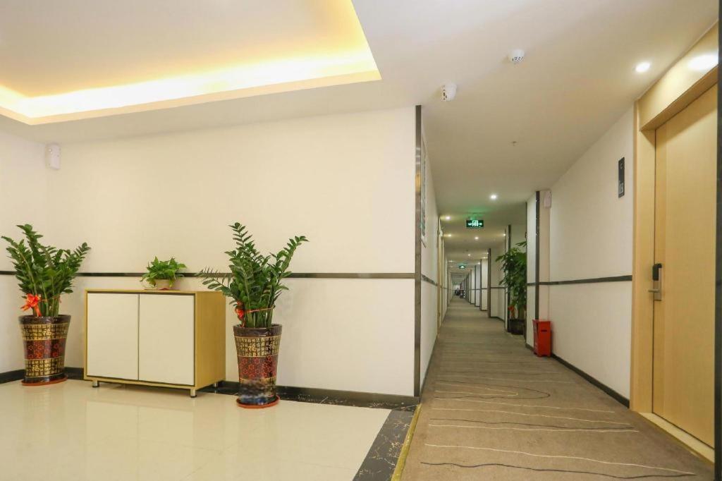 Hotel Comfort Jiahe Wanggang Metro Station Police Academy Changhong