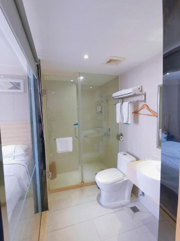 Hotel Comfort Jiaokou Metro Station 2*