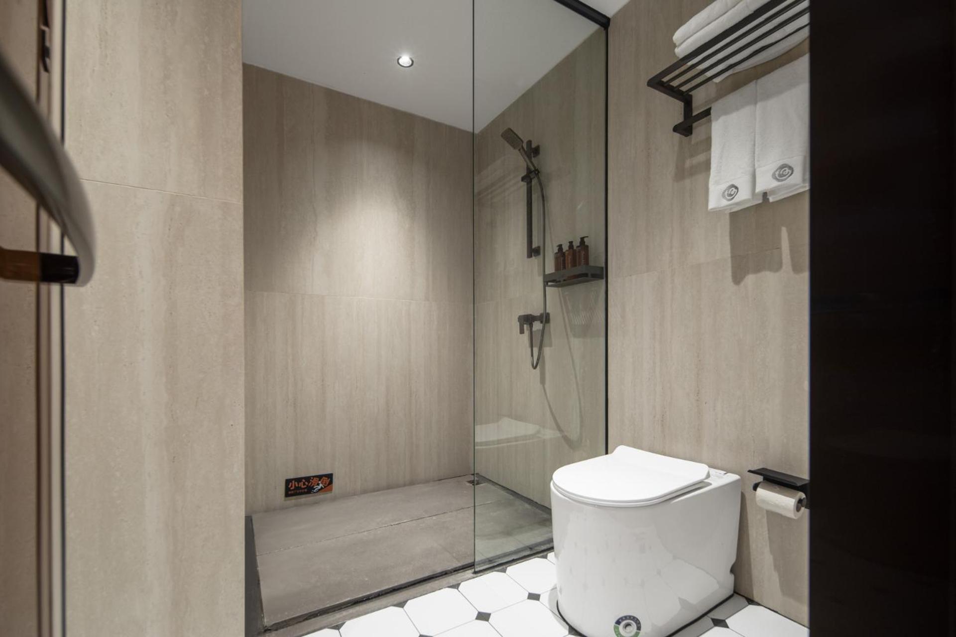 Tami Sports Center Tiyuxi Subway Station Branch Hotel 2*