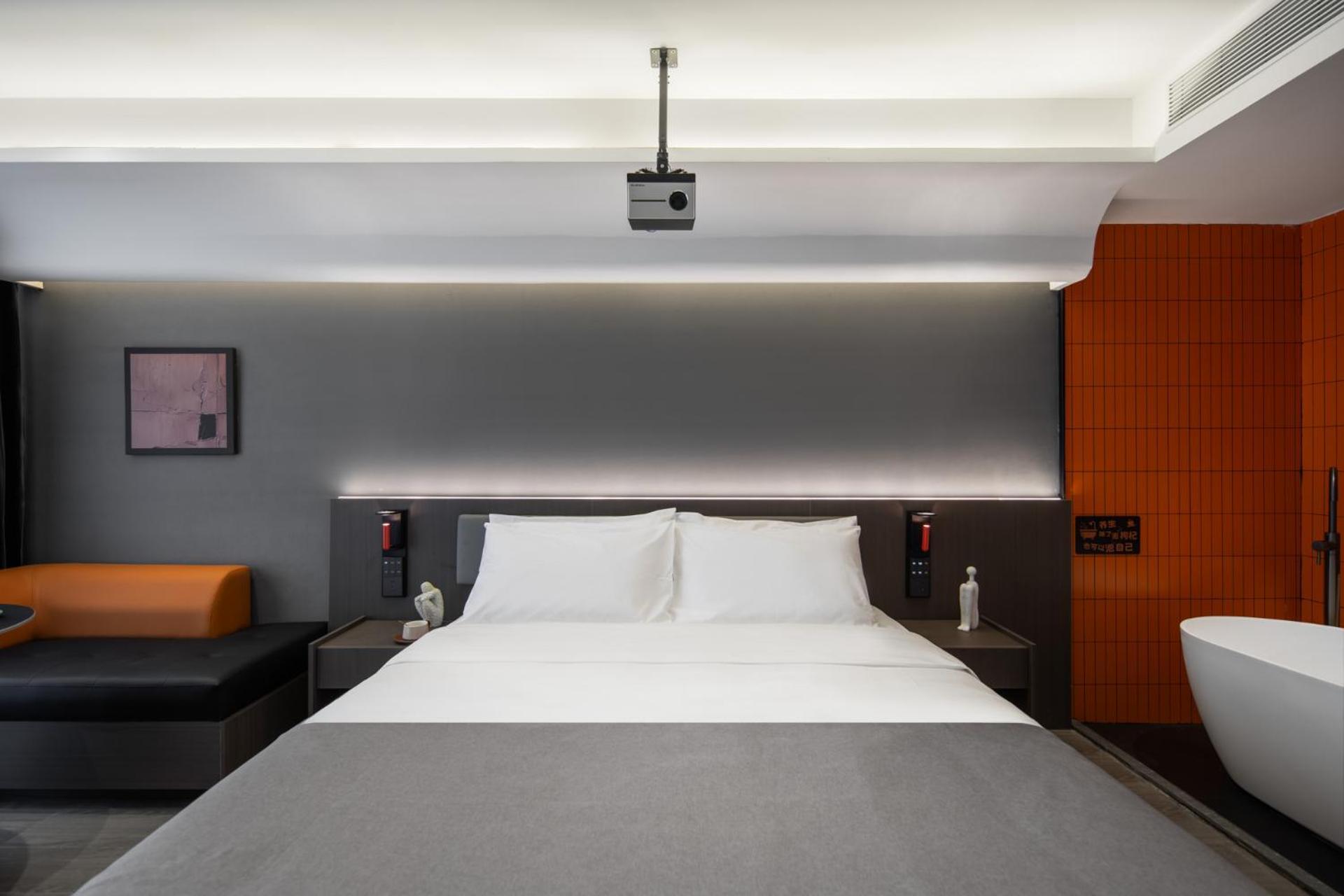 Tami Sports Center Tiyuxi Subway Station Branch Hotel 2*