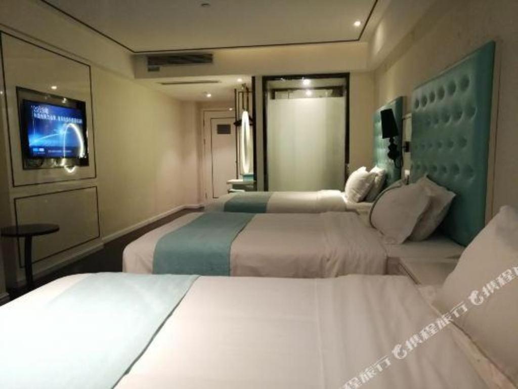 Xana Lite Shixi Metro Station Hotel