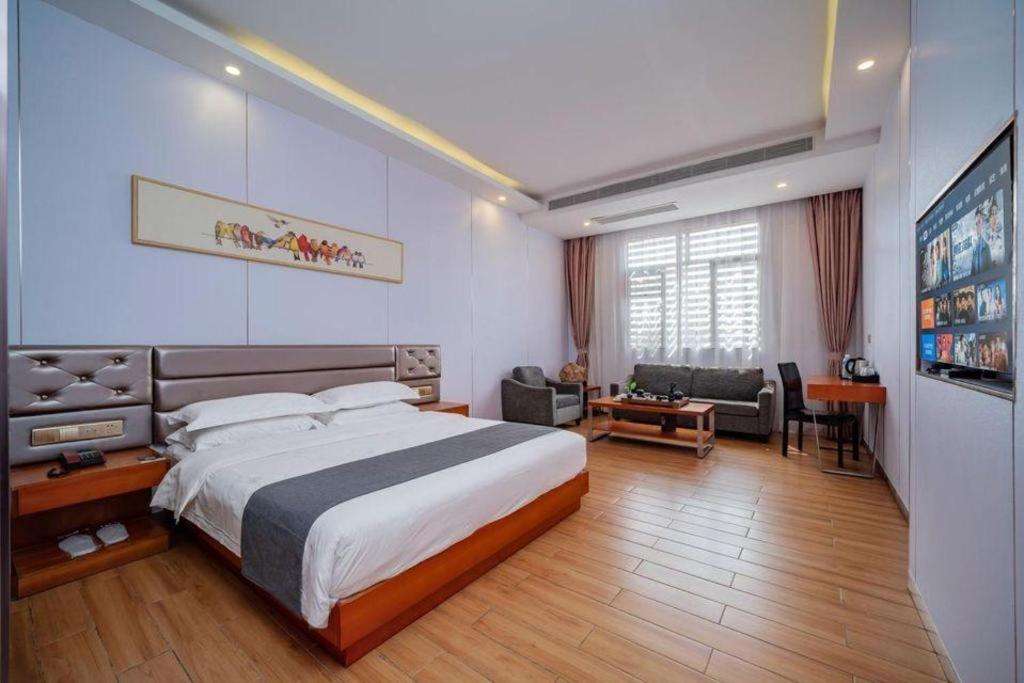 Tie Lv Hotel 2*