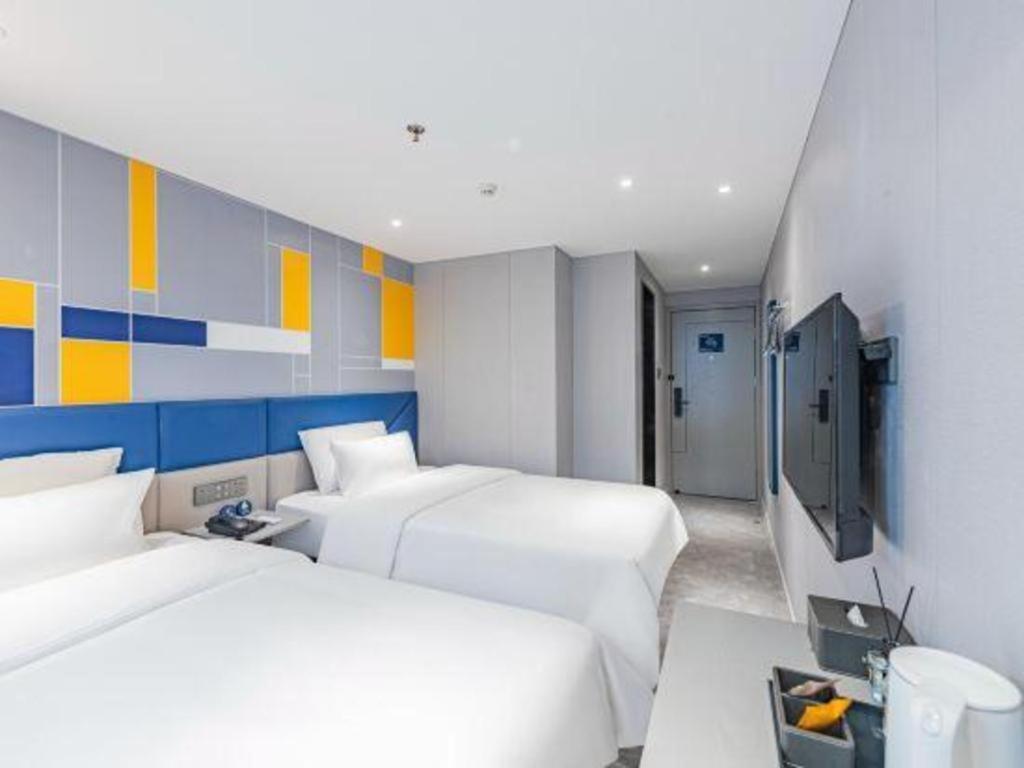 7 Days Dongfeng East Road Yangji Metro Station Hotel 2*