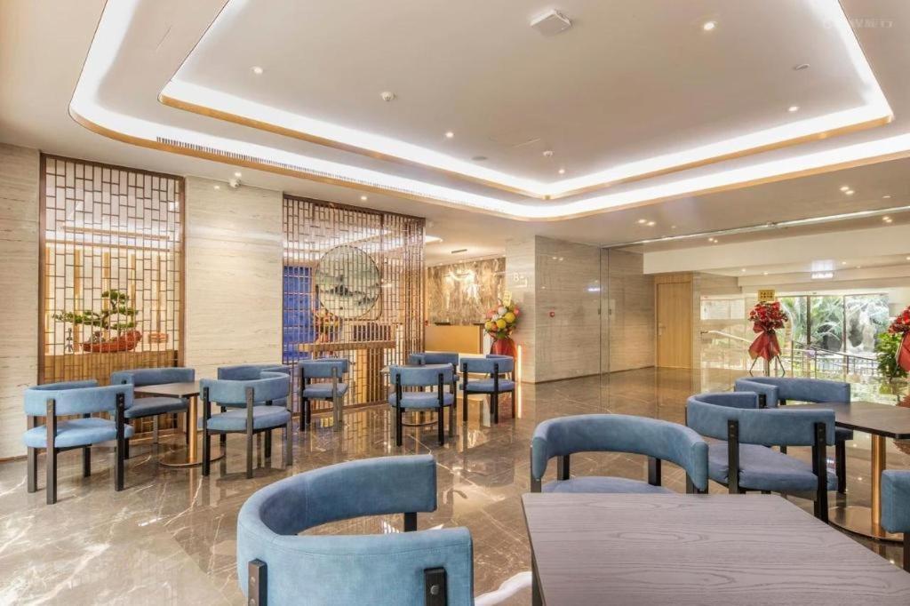Hotel New Tianhe 3*