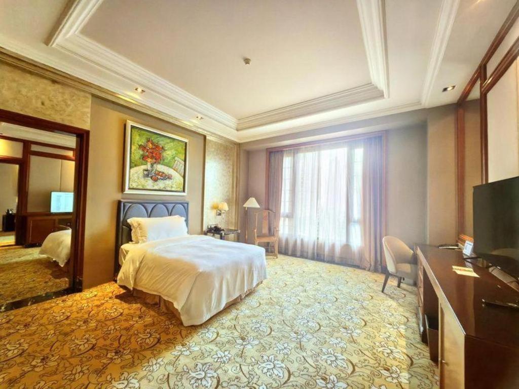 Chateau Starriver Peninsula Hotel 5*