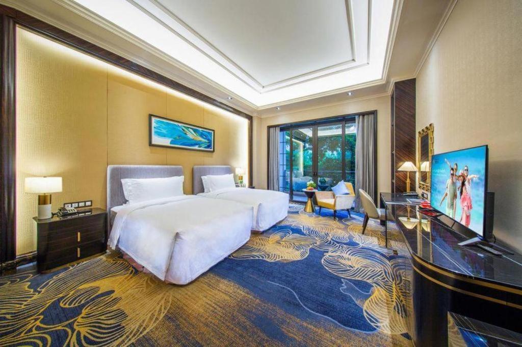 Chateau Starriver Peninsula Hotel 5*
