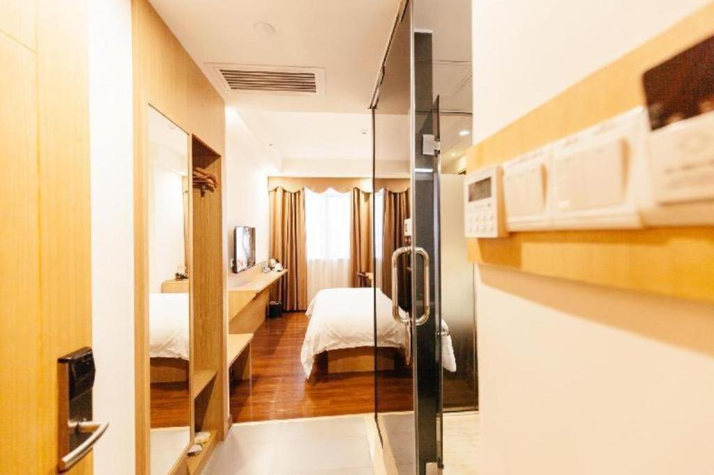 T Social Railway Station Branch 3* Guangzhou