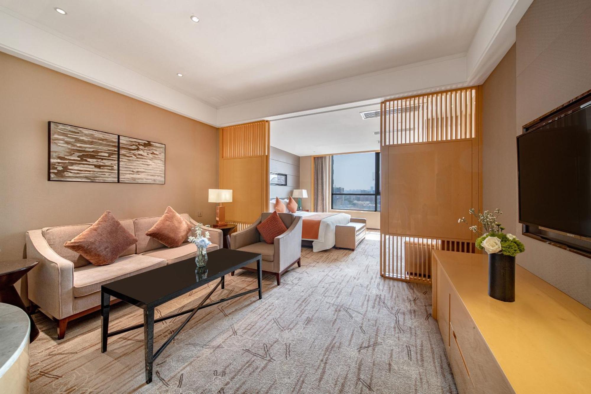 Swissotel 5*