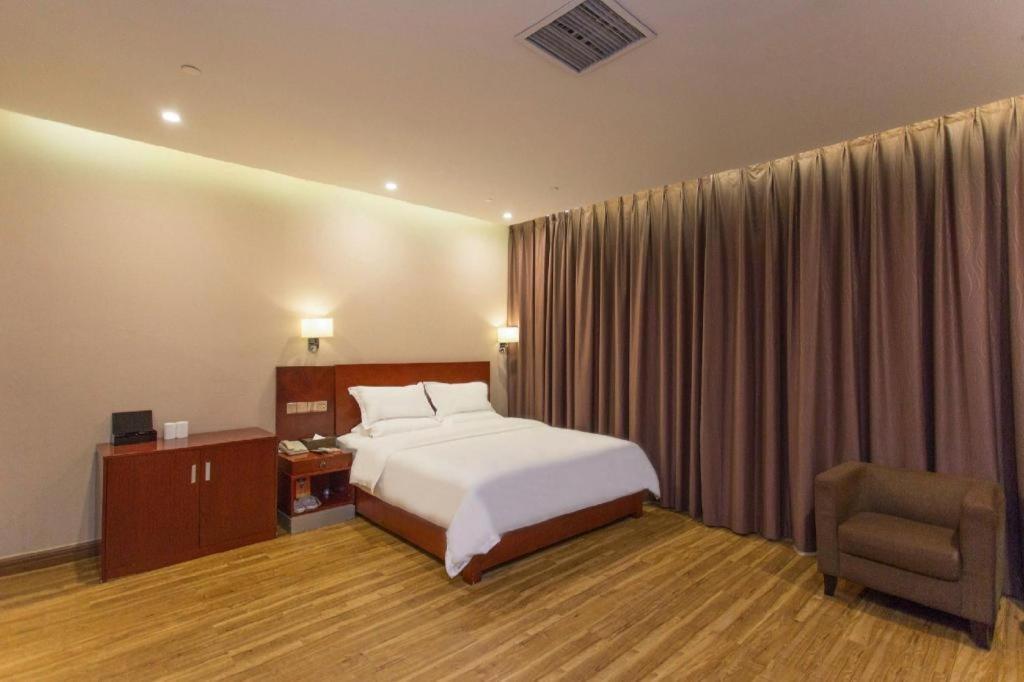 Hotel Pai North Gate Of Chimelong Zoo