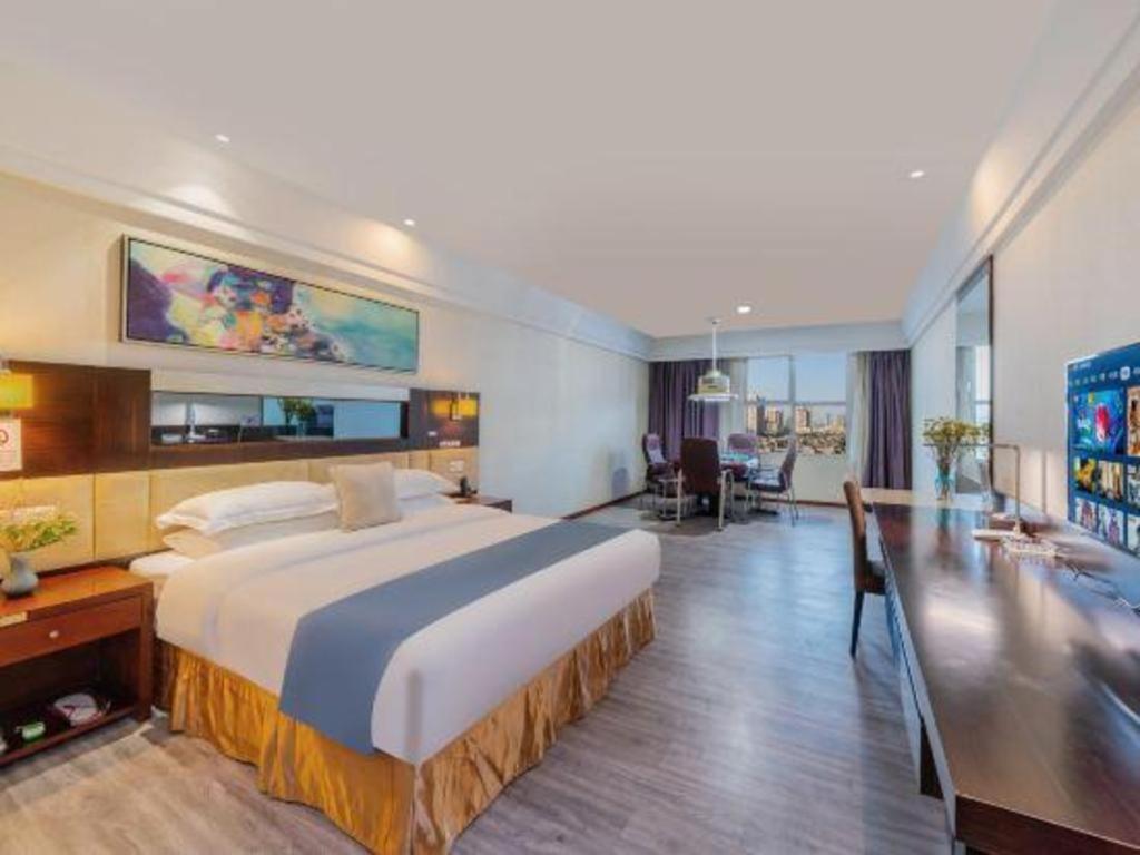 Borrman Changlong Shiqiao Metro Station Hotel