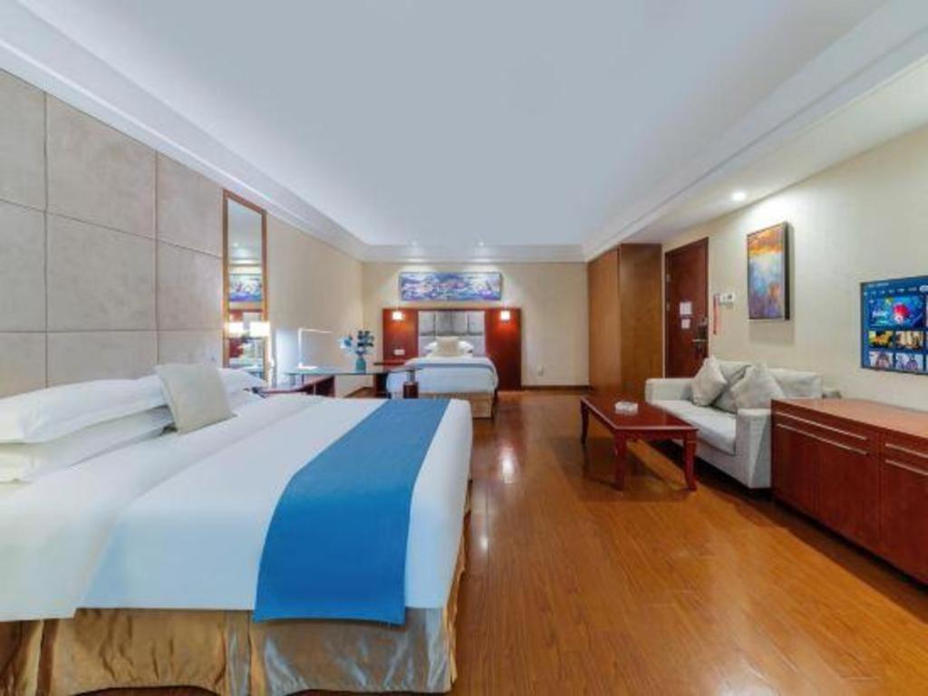 Borrman Changlong Shiqiao Metro Station Hotel 3*