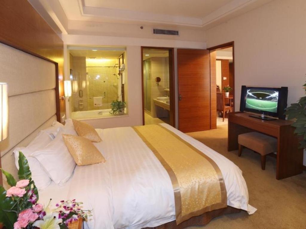 Intercity East Railway Station Hotel 5*