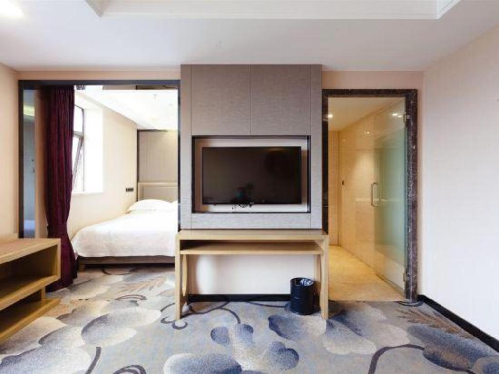 Rongjin Hotel 4*