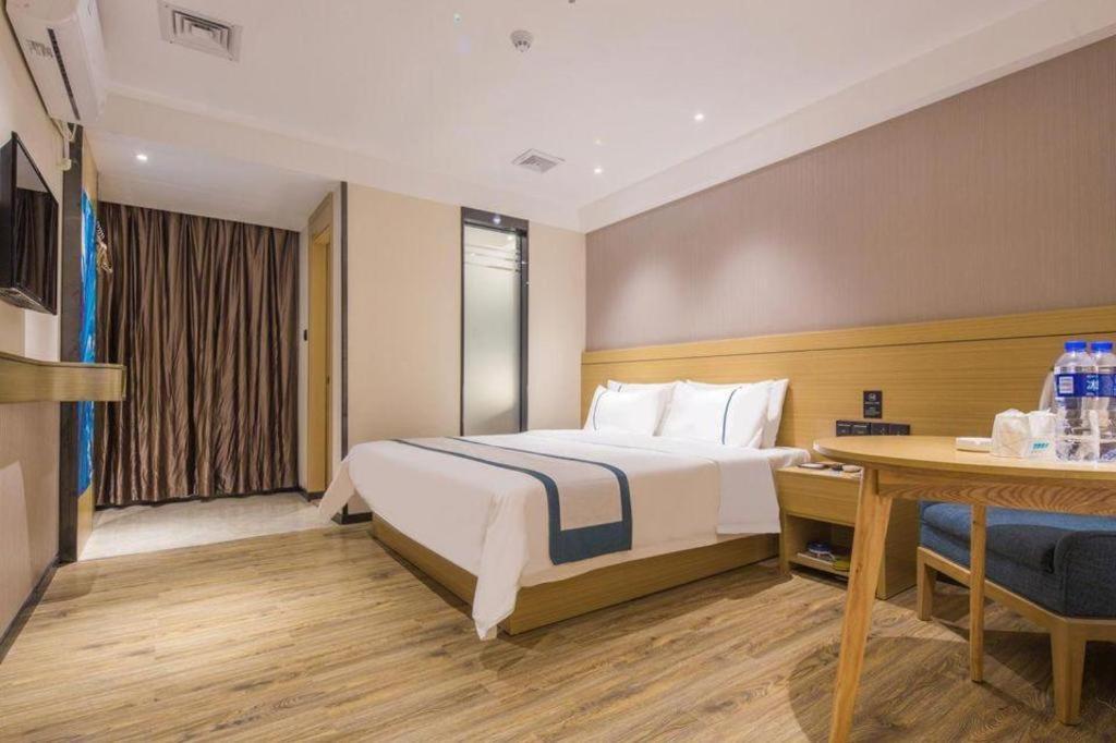 Comfort Xinshi Qifu Road Baixin Plaza