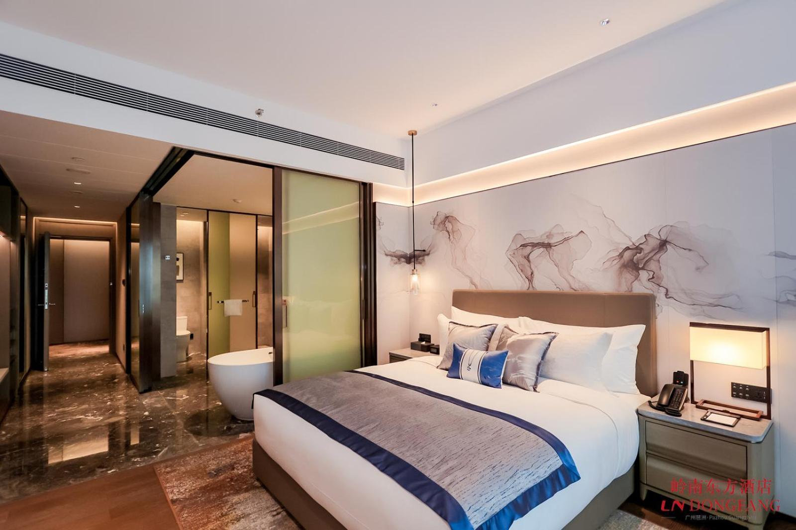 Guangzhou Pazhou Ln Dongfang Hotel-Free Shuttle Between Hotel And Exhibition Center During Canton Fair & Exhibitor Registration Counter Hotel Guangzhou