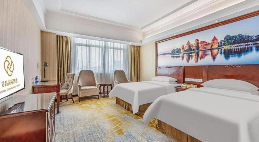 Vienna International Tianhe Olympic Stadium Dongpu 4* Guangzhou