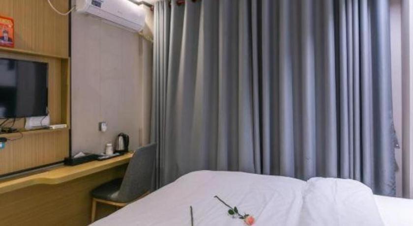 Yimi Sport College Branch Hotel 2*