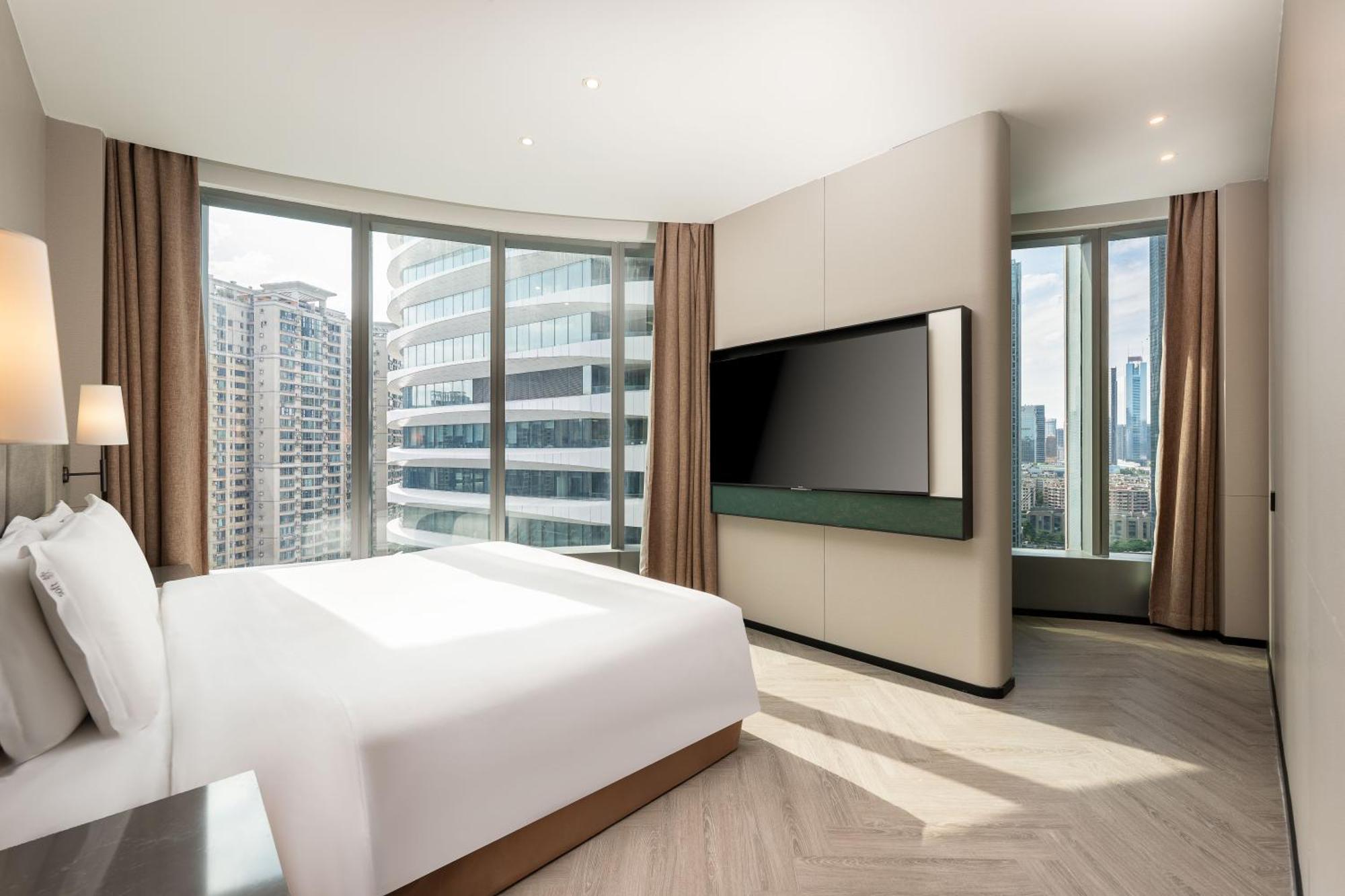 Zhujiang New Town By Ihg Hotel