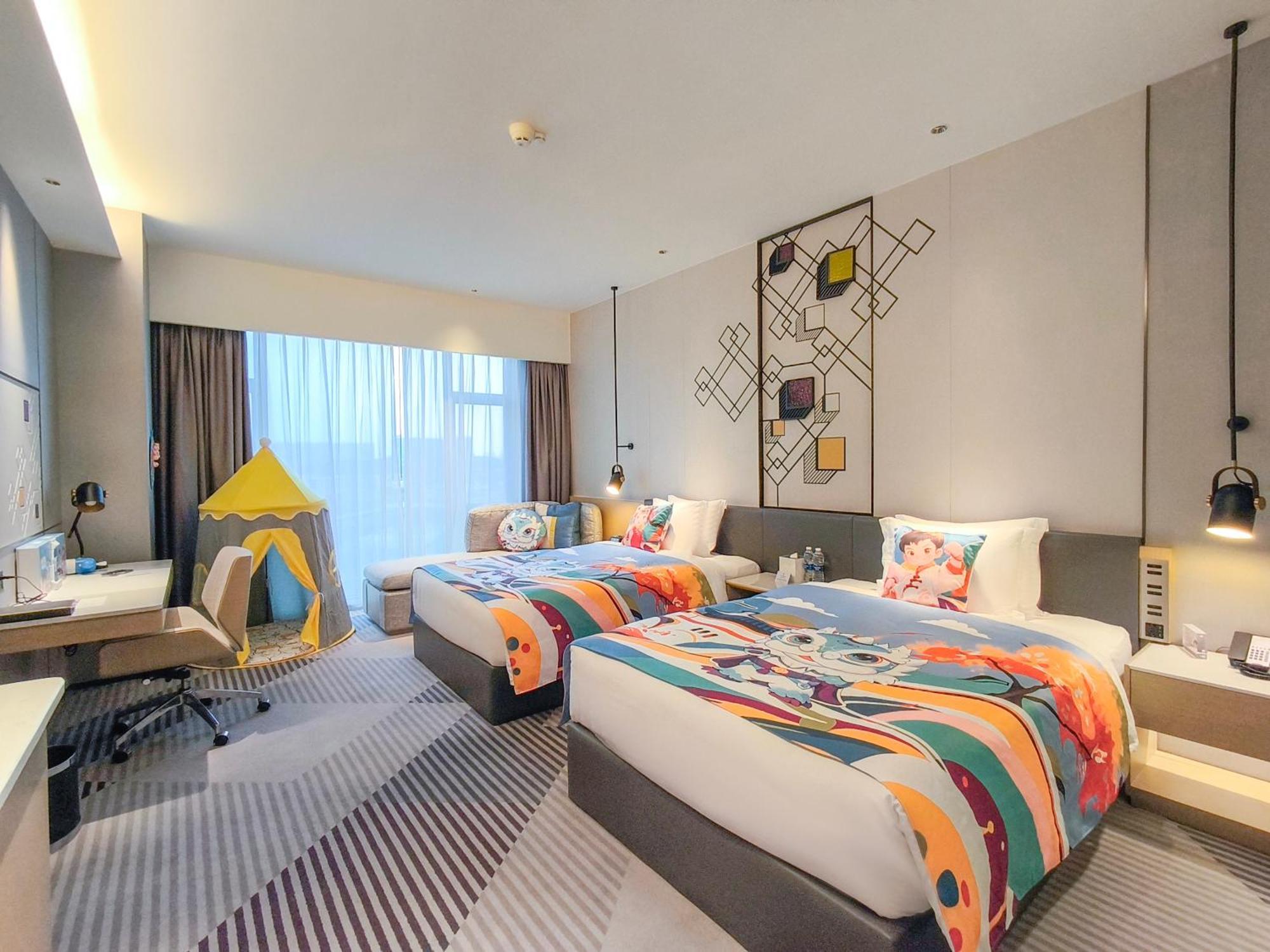 Crowne Plaza Foshan Nanhai-an Ihg Hotel-guangzhou South Railway Station Free Shuttle Bus Hotel