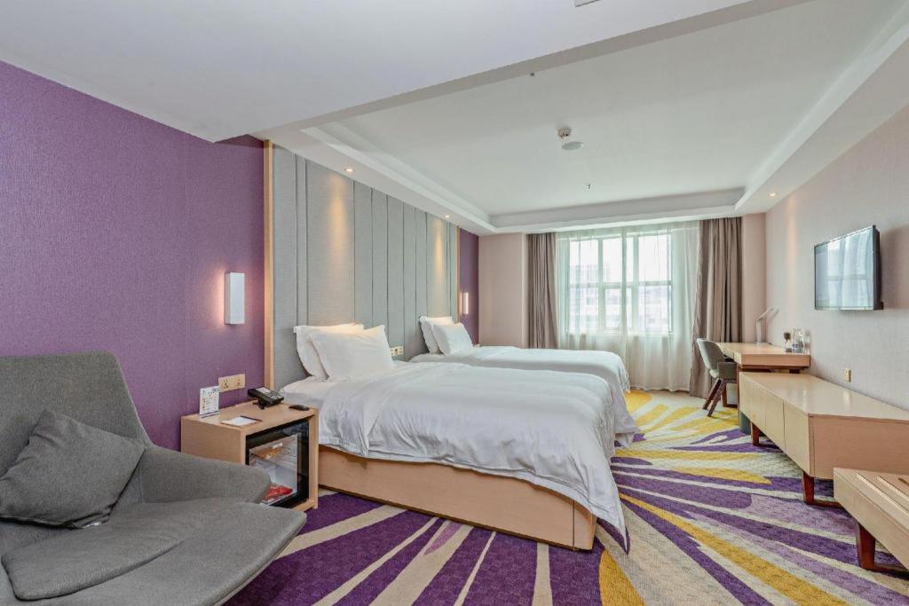 Lavande Baiyun Avenue North Metro Station Hotel 4*