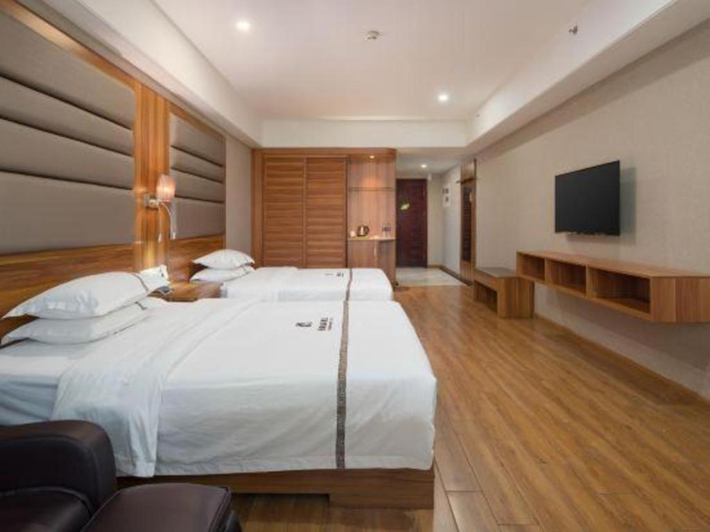 Chuanghui Business Hotel