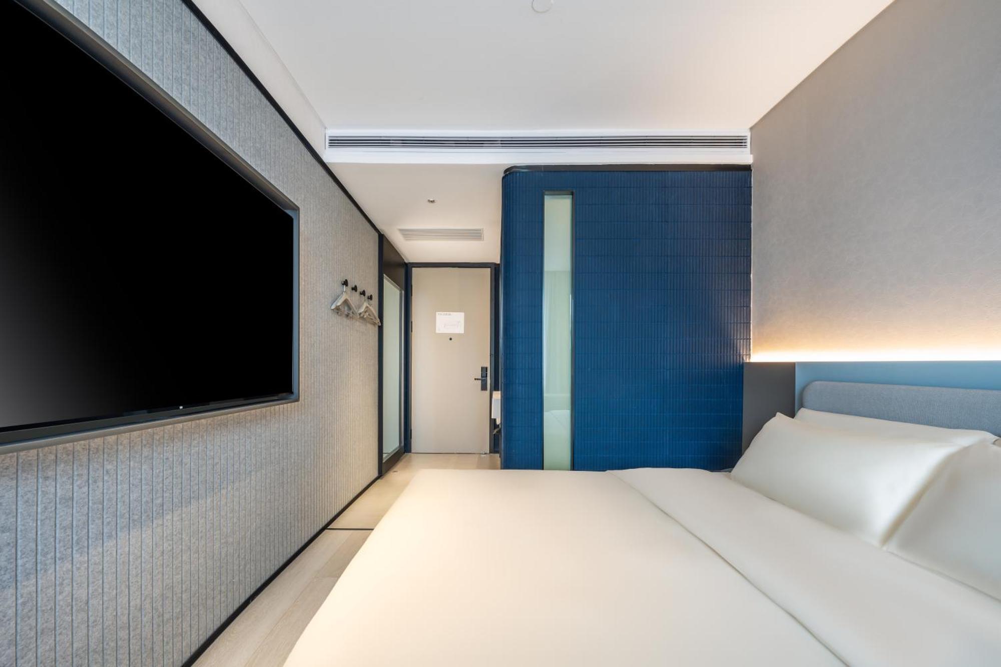 Atour Light Panyu Hanxi Changlong 3*