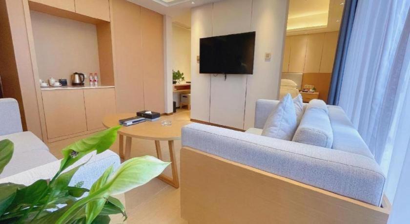 Rongjin 4* Guangzhou