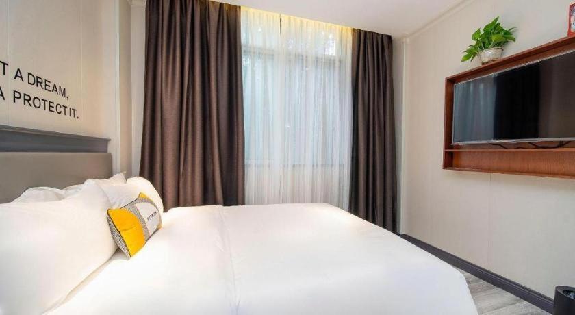 Comfort Premier Tower Chigang Metro Station Pazhou Exhibition 3*