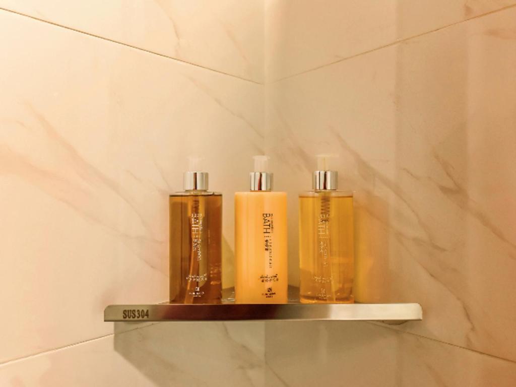 Borrman Railway Station Yuexiu Park Memorial Hall Hotel 3*
