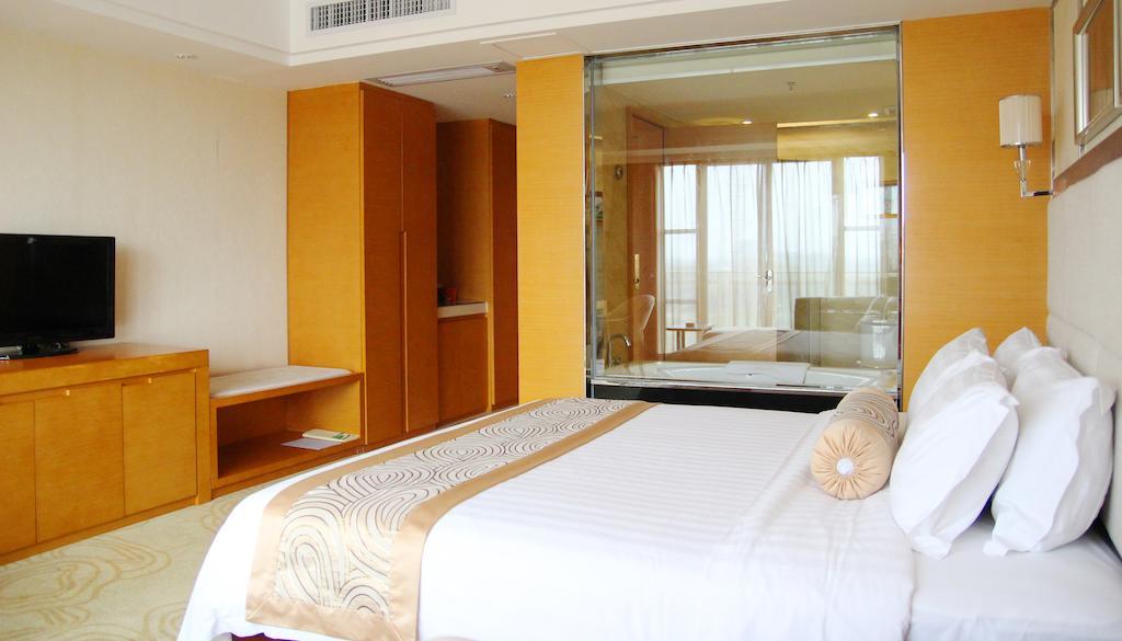 Aoyuan Golf 4*