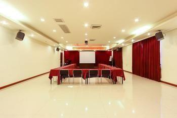 Shenggao Dongpu Branch Hotel 3*